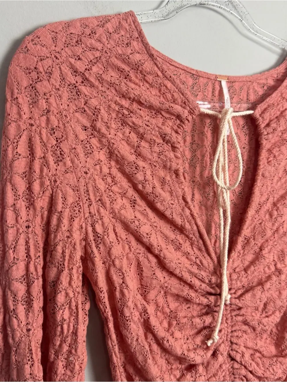 FREE PEOPLE | NEW Ruched Lace-Texture Coral Tie-Front Top Women’s Size Small